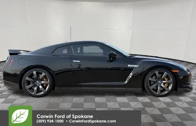 Used 2009 Black Obsidian Nissan Premium image 9