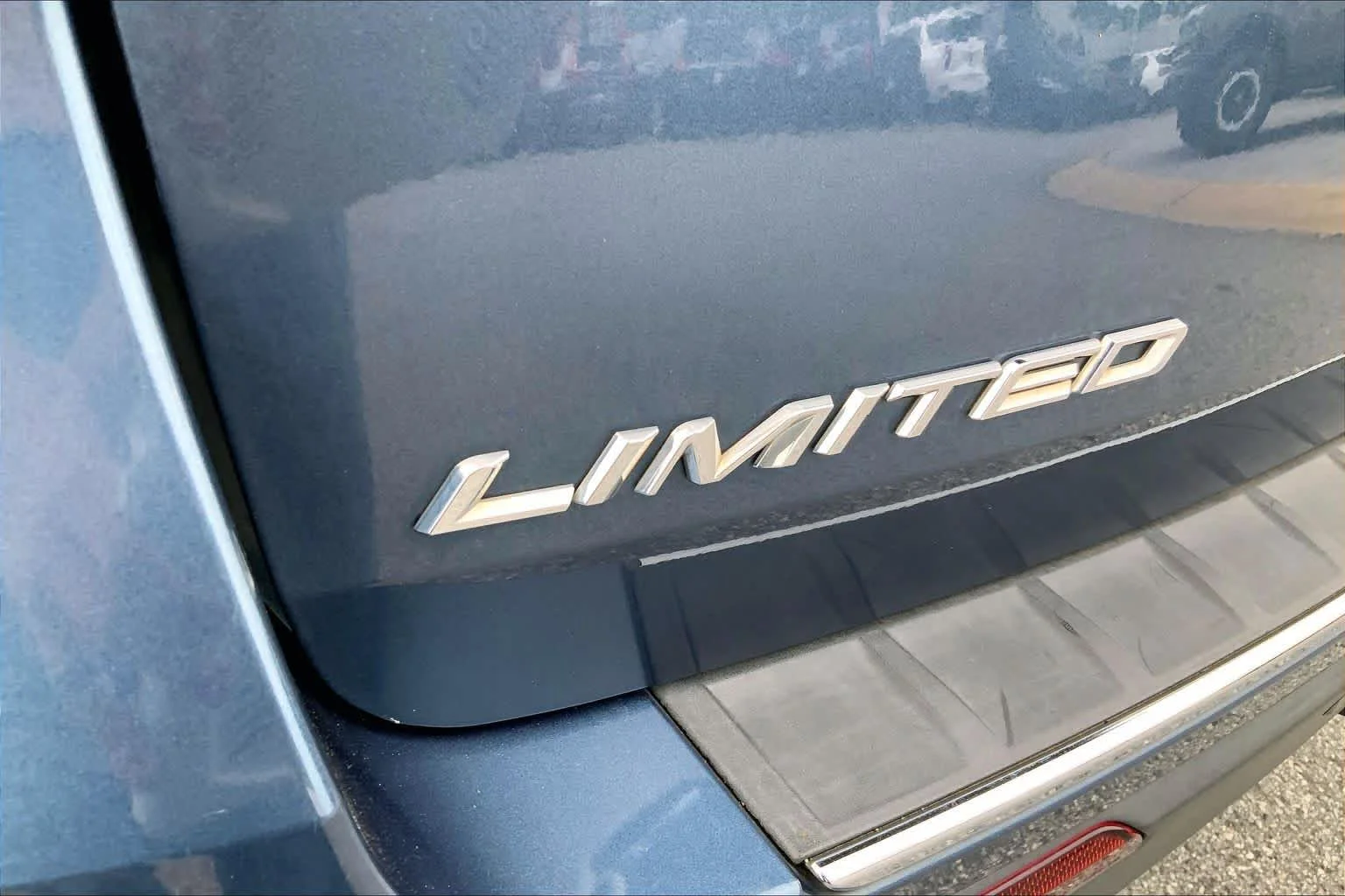 Used 2020 Blue Metallic Ford Limited image 30