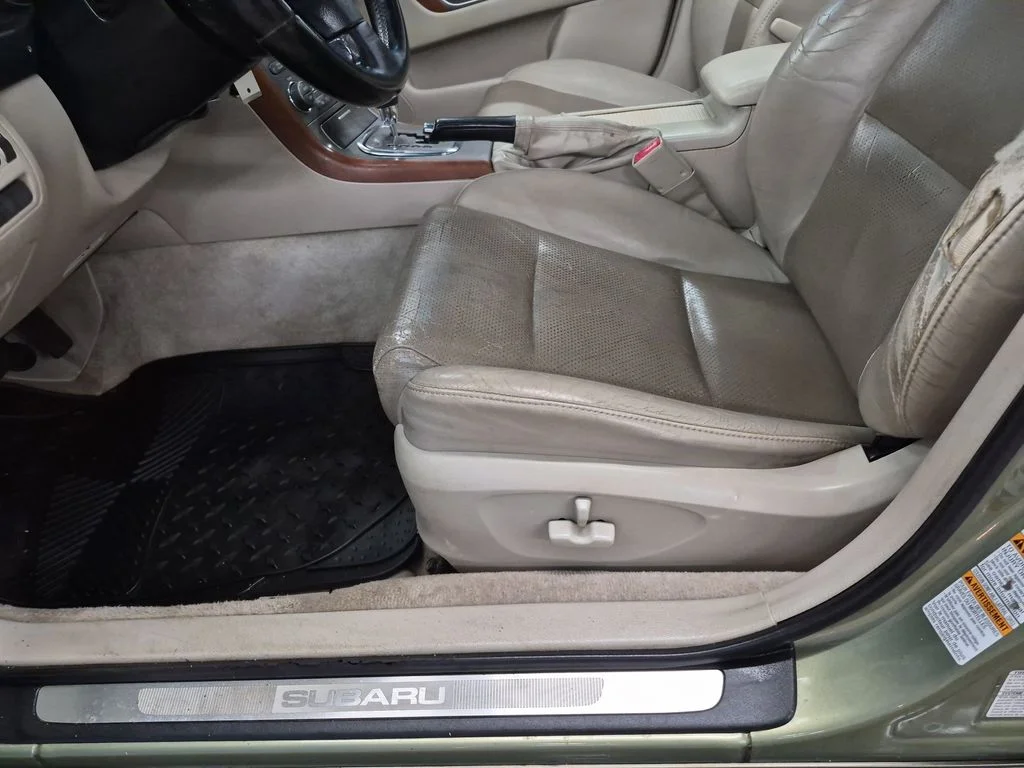 Used 2006 Green Subaru 3.0R image 11