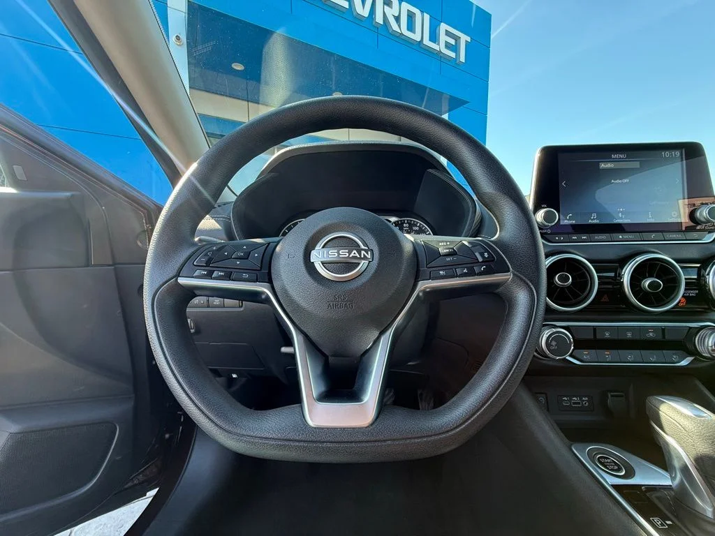 Used 2024  Nissan SV image 15