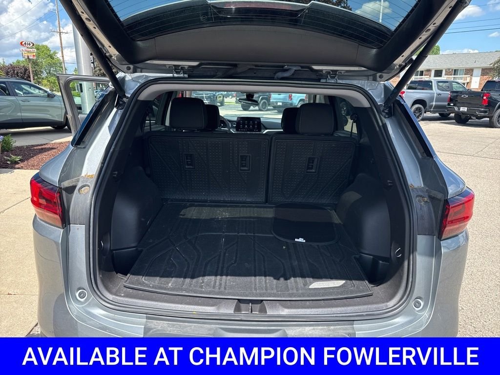 Used 2024 Gray Chevrolet LT image 19