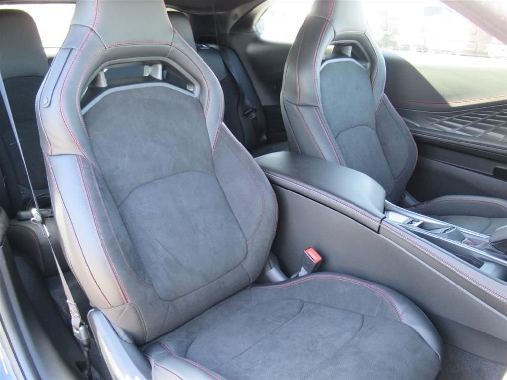 New 2026 Diamond Black Crystal Pearlcoat Dodge R/T image 9