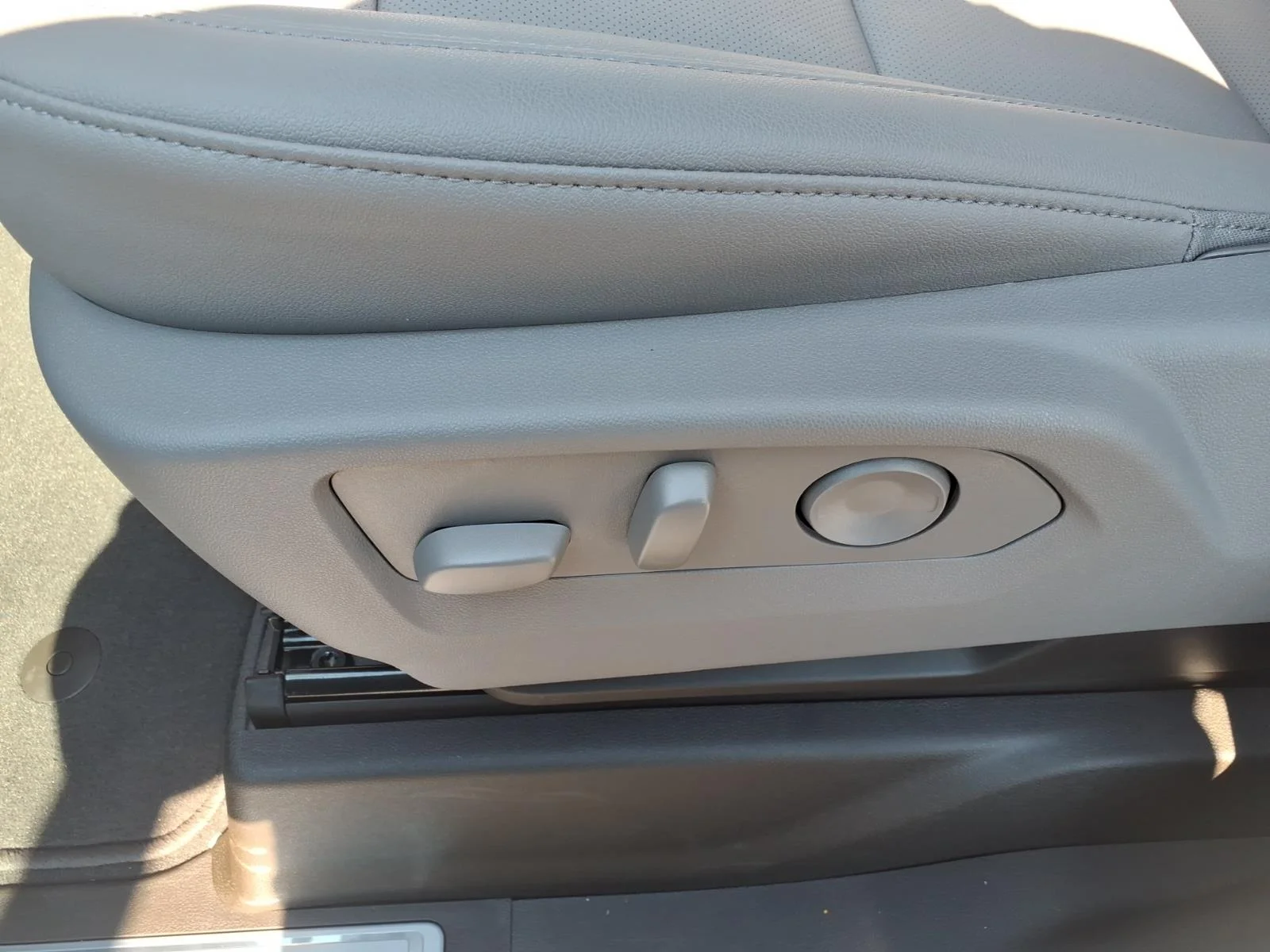 2026 GMC Sierra 1500 SLT - Photo 12