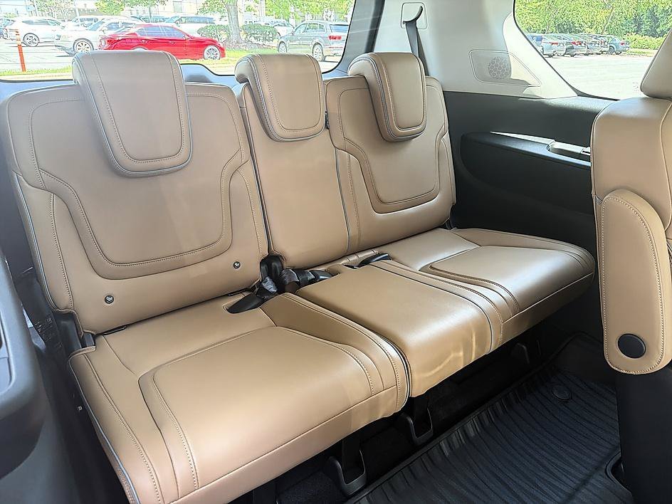 New 2027 Dynamic Metal INFINITI LUXE image 3