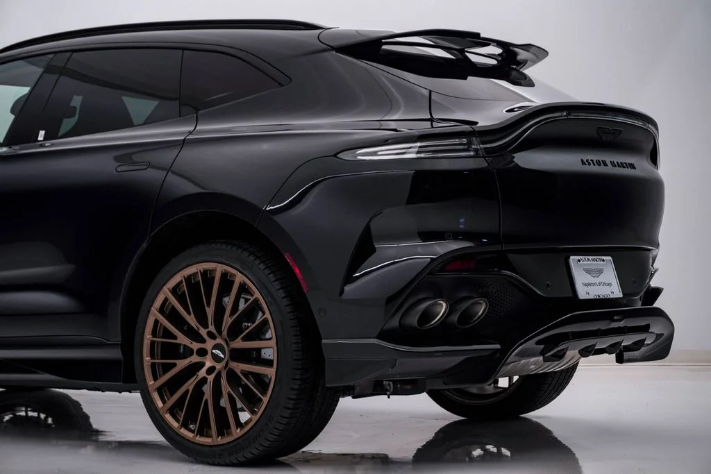 Used 2025 Q Oberon Black Aston Martin 707 image 11
