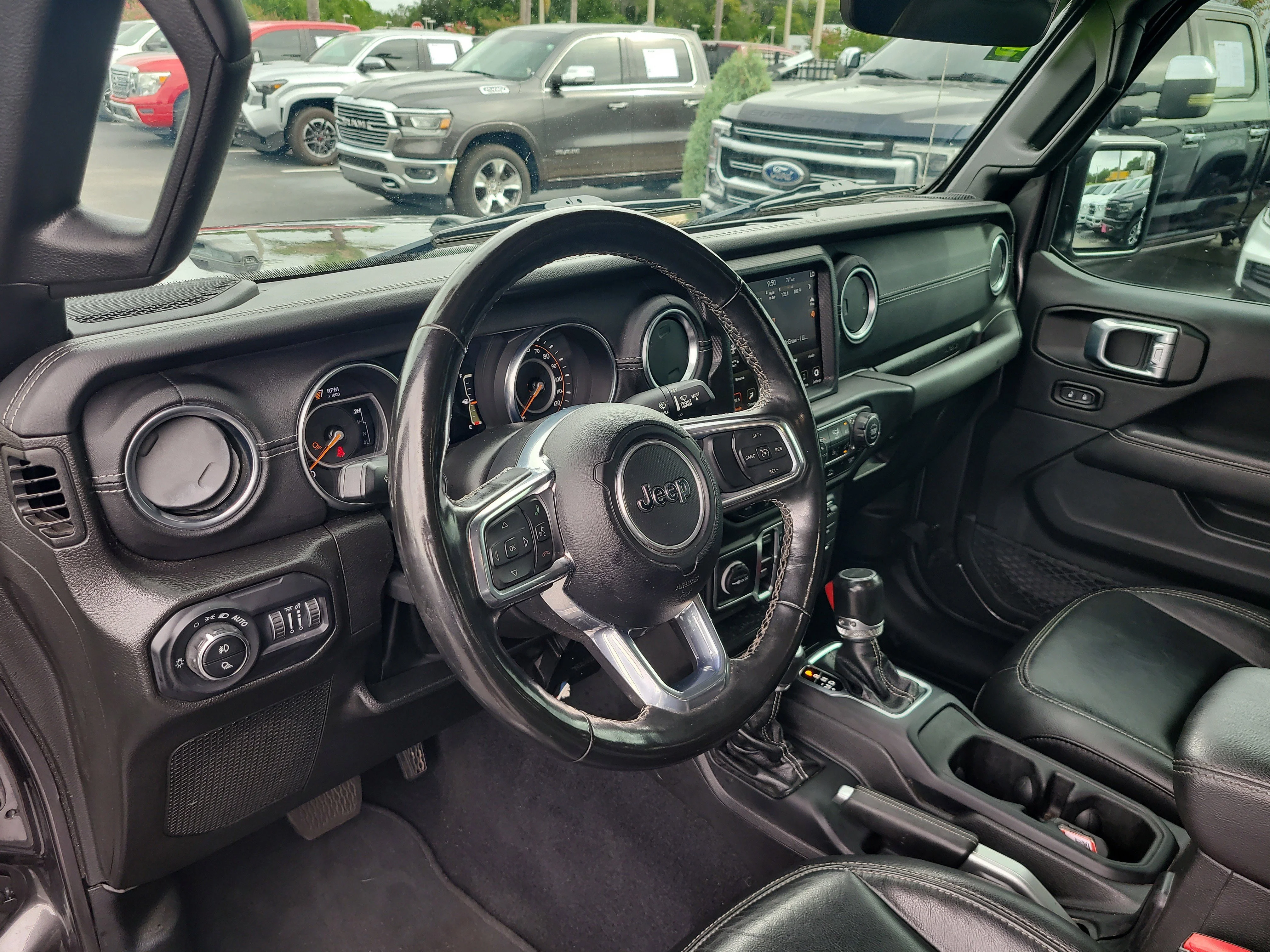 Used 2022 Granite Crystal Metallic Clearcoat Jeep Overland image 19