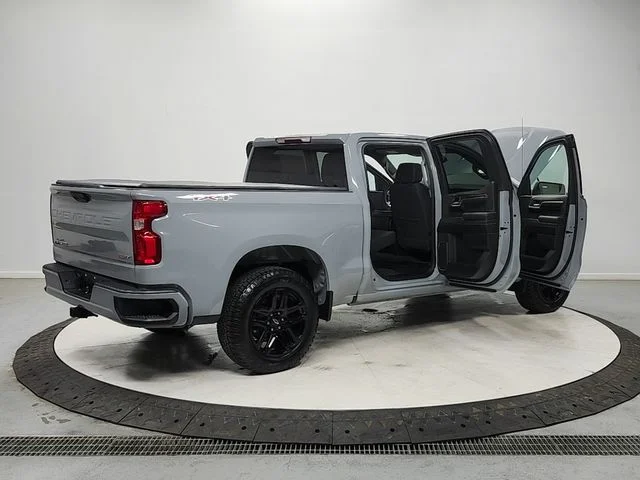 Used 2024 Gray Chevrolet RST image 15