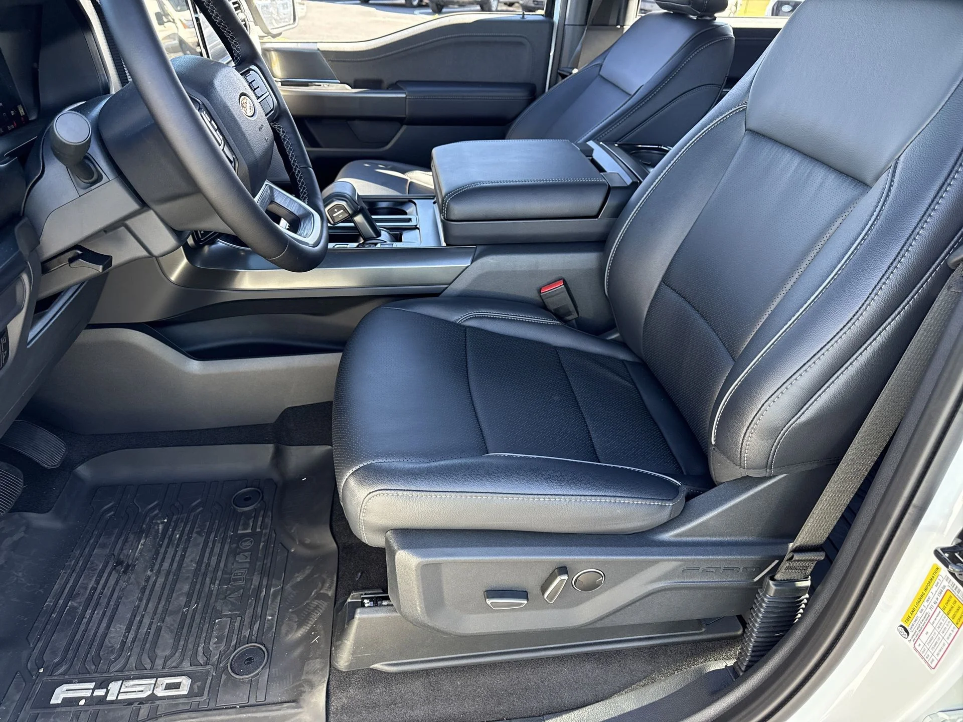 2025 Ford F-150 Lariat - Photo 20