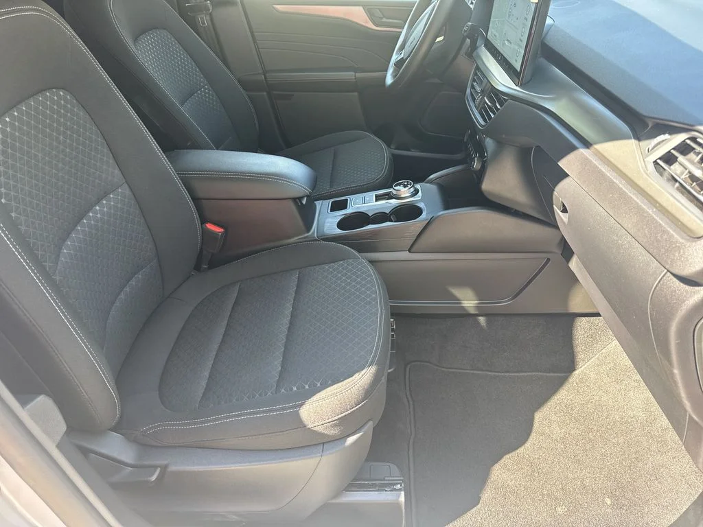 Used 2025 Silver Ford Active image 13
