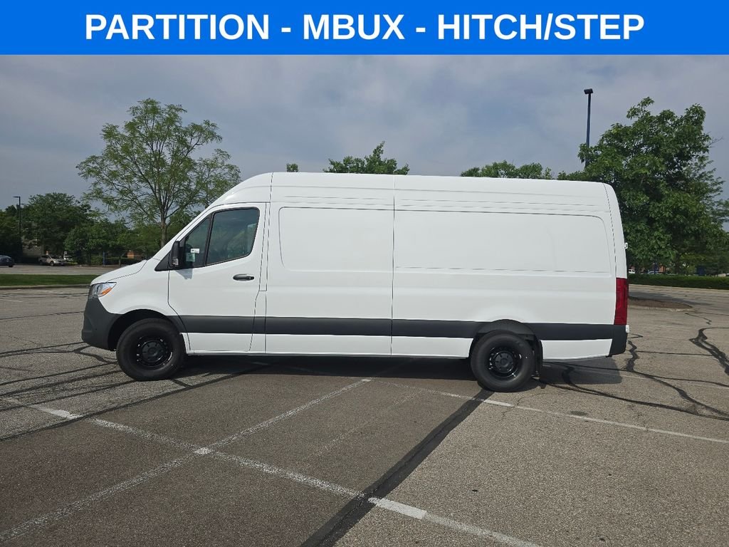 New 2026 Arctic White Mercedes-Benz Cargo 170 WB image 10