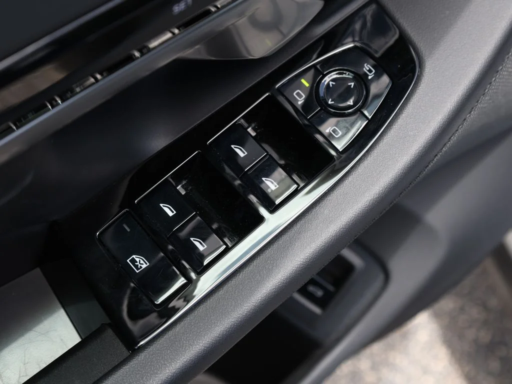 2026 BMW 5 Series 530i - Photo 12