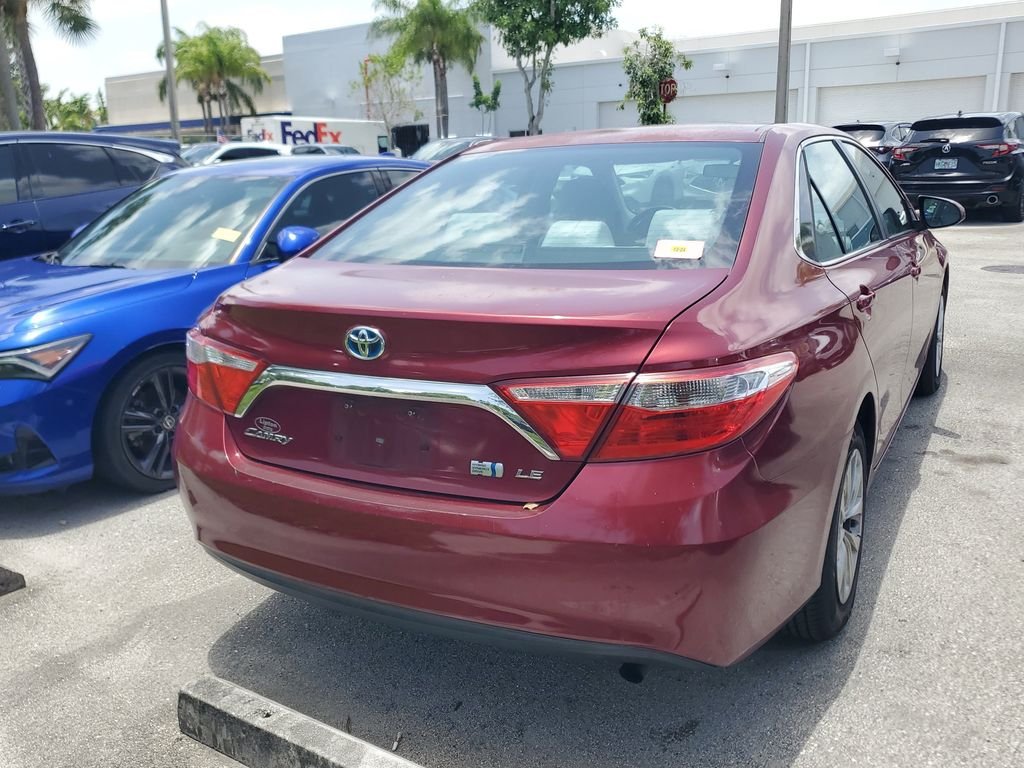 Used 2015 Red Toyota LE image 8