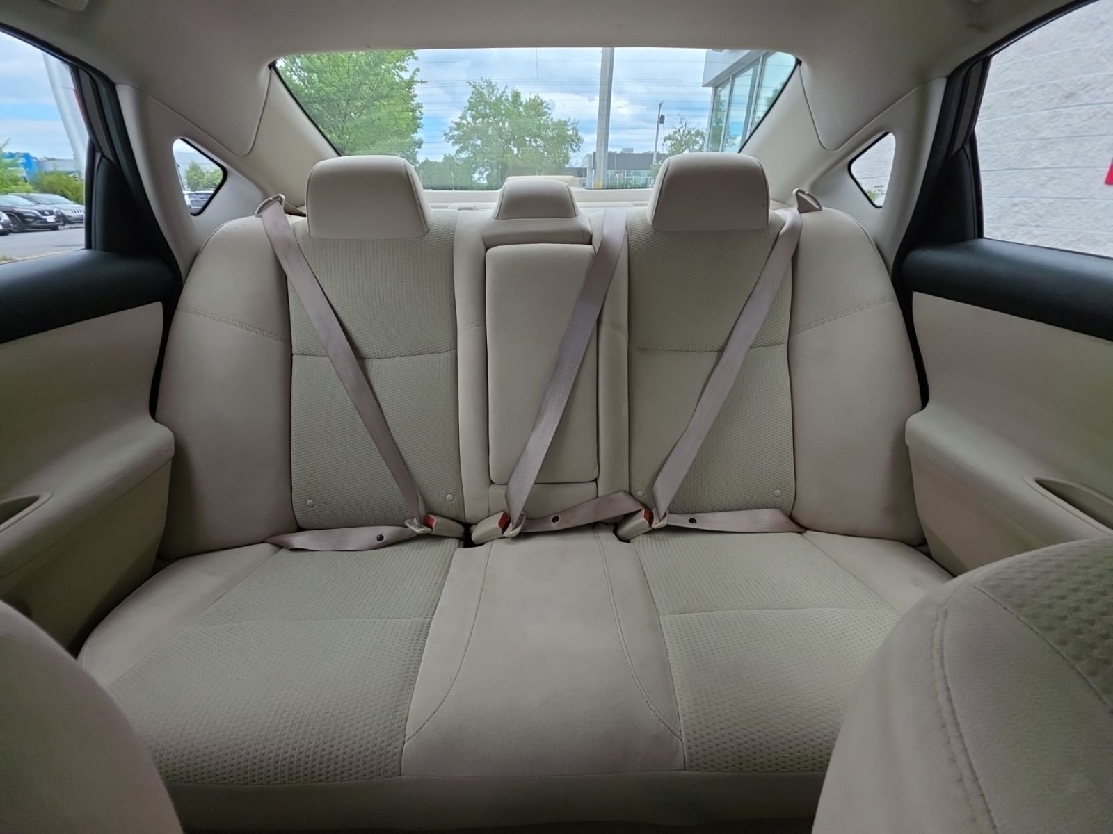 Used 2014 Brown Nissan 2.5 S image 31