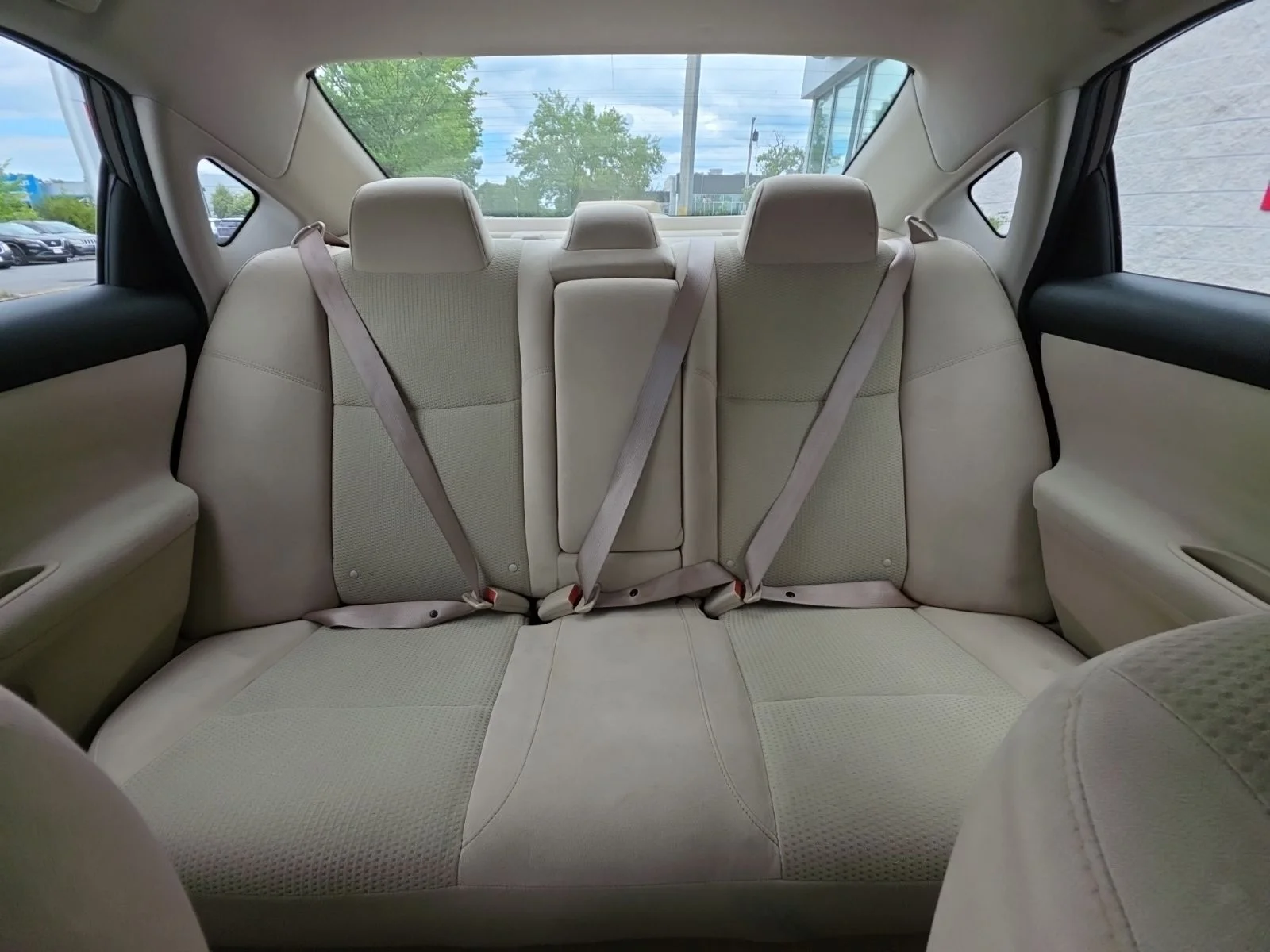 Used 2014 Brown Nissan 2.5 S image 31