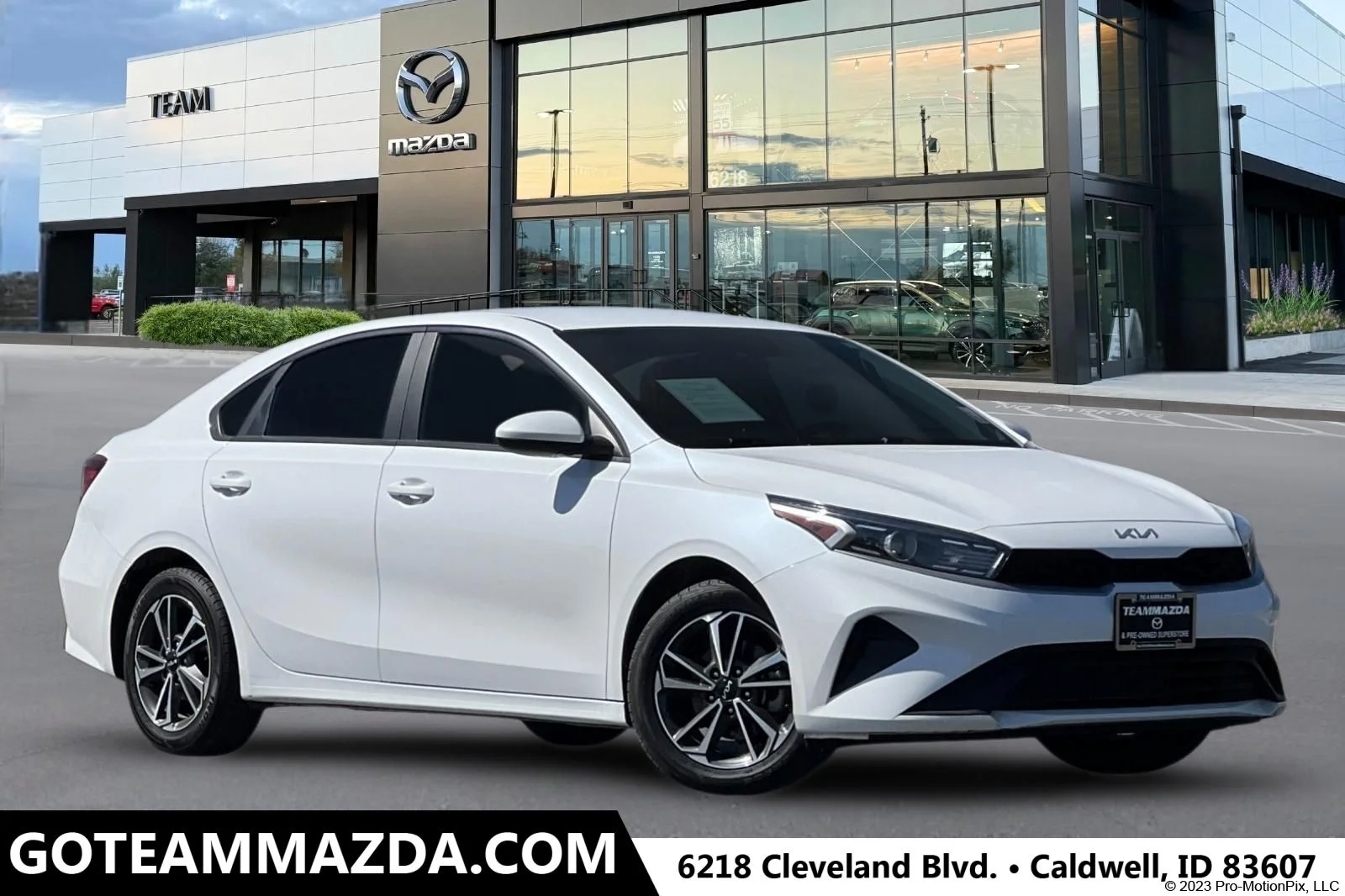 2024 Kia Forte LXS AT's photo