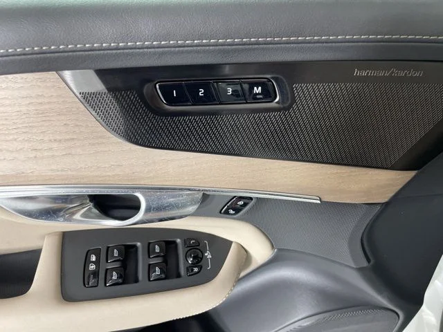 2026 Volvo XC90 Plus - Photo 15