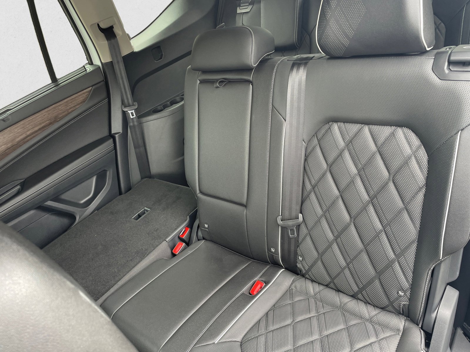 2026 Volkswagen Atlas SEL Premium R-Line - Photo 13