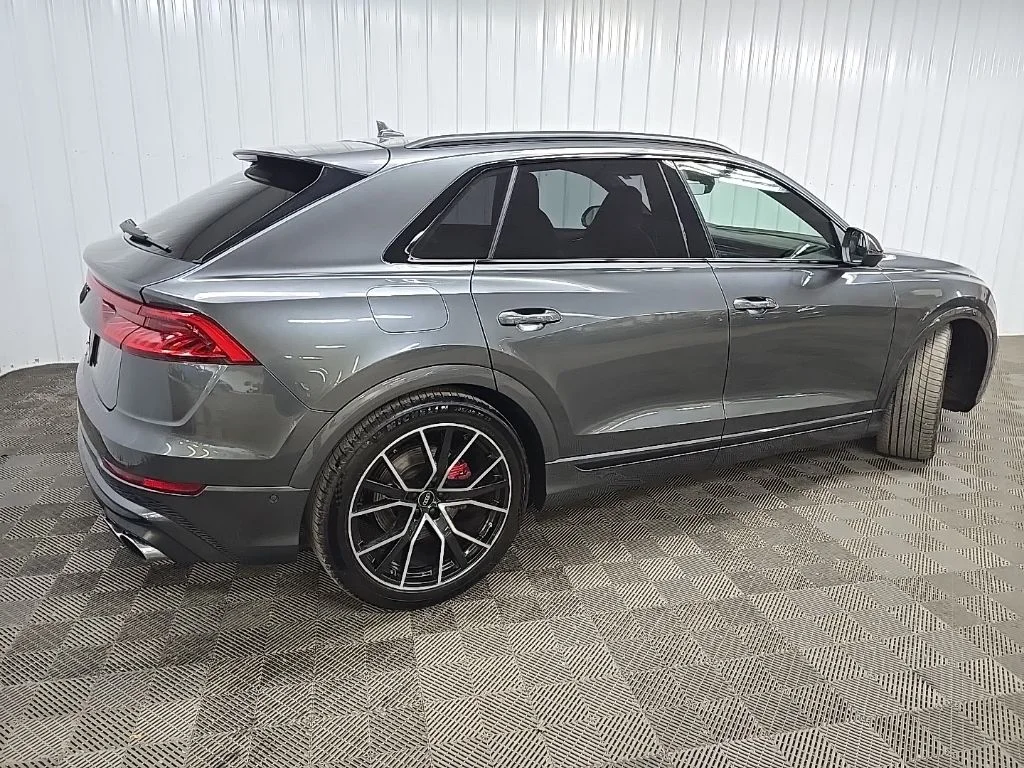 Used 2022 Gray Audi 4.0T Prestige image 3