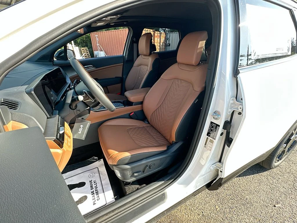 New 2026 Snow White Pearl Kia X-Line image 20