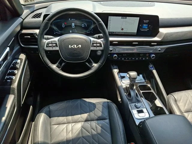 Used 2025 Gray Kia EX X-Line image 13