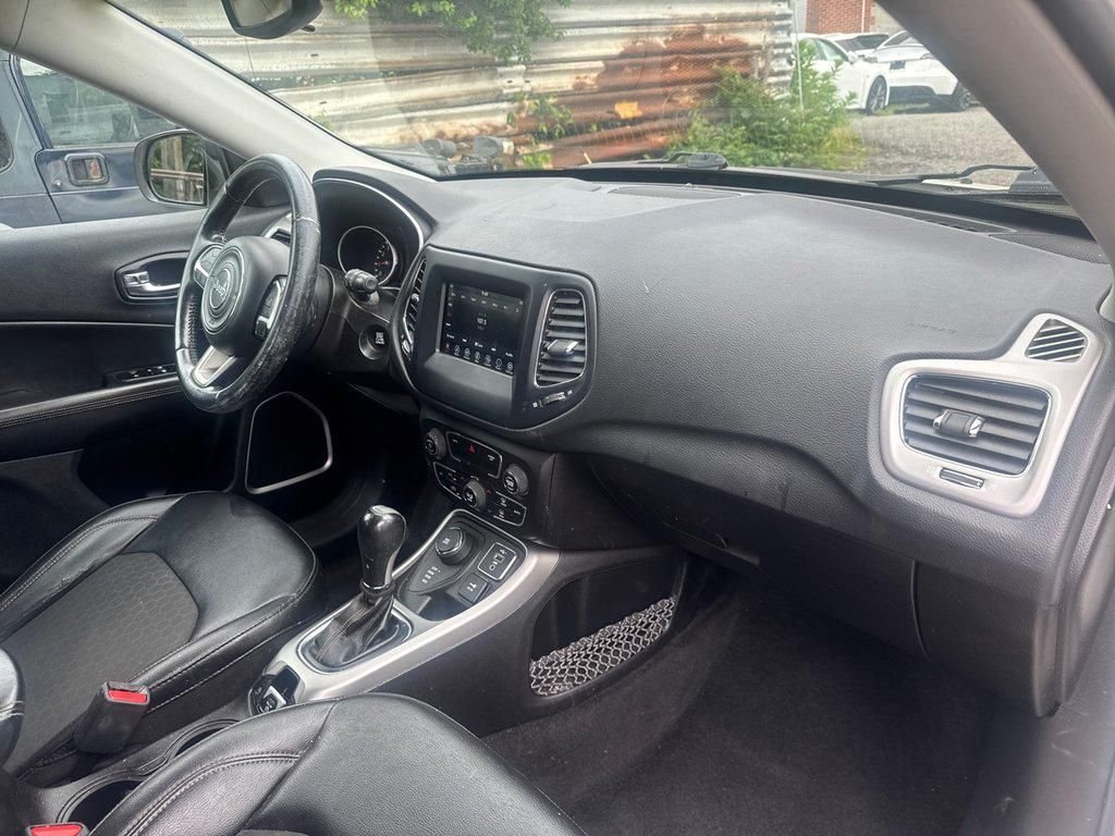Used 2020 White Jeep Latitude image 14