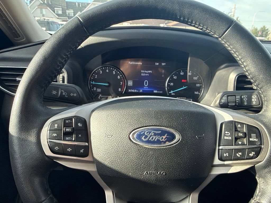 Used 2023 Red Metallic Ford XLT image 29