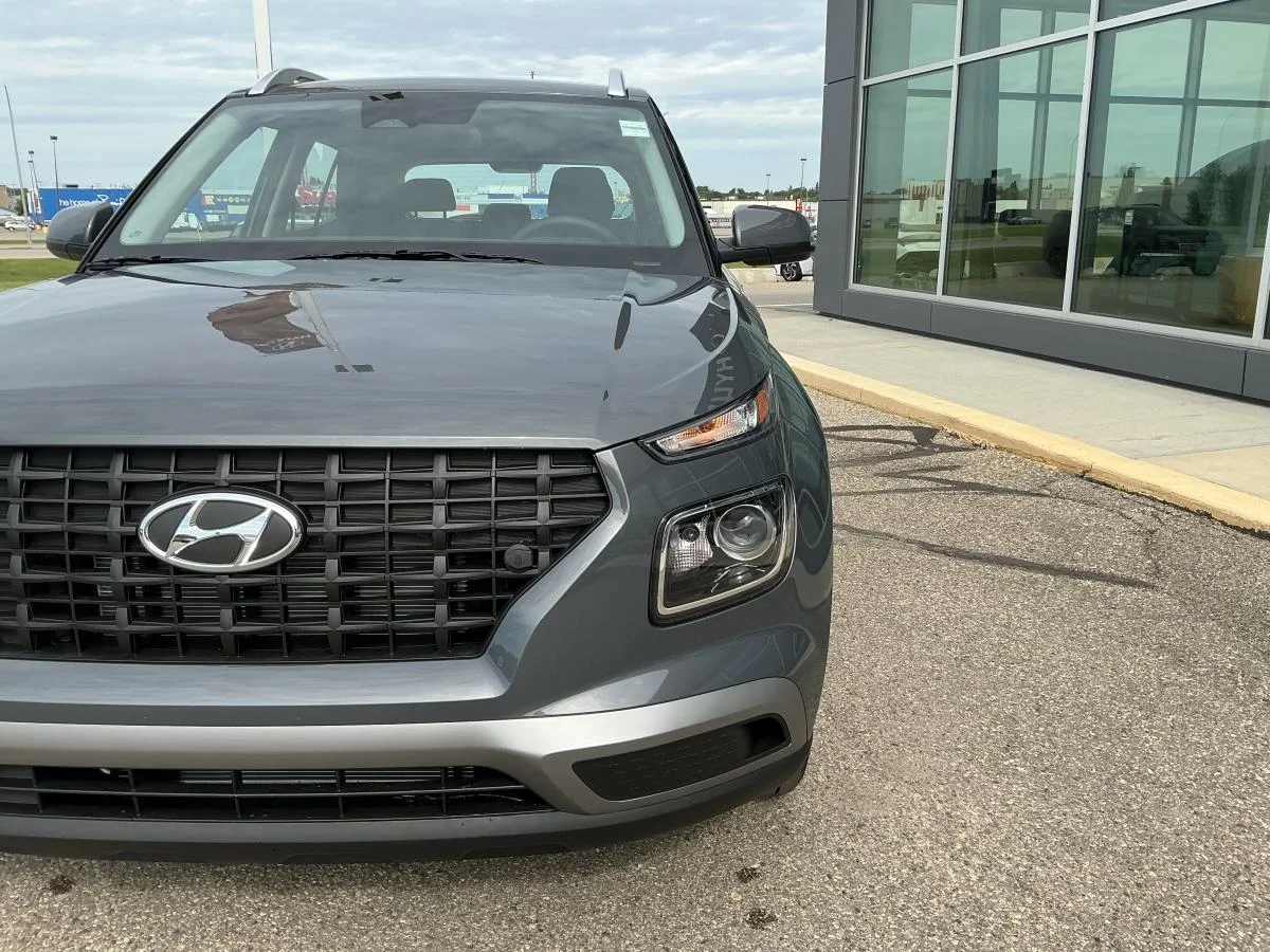 New 2026 Grey Hyundai Preferred image 9
