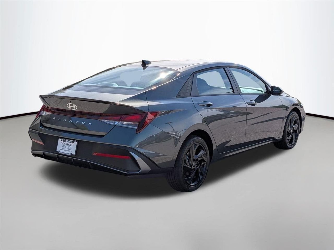 New 2026 Amazon Gray Hyundai SEL Sport image 5