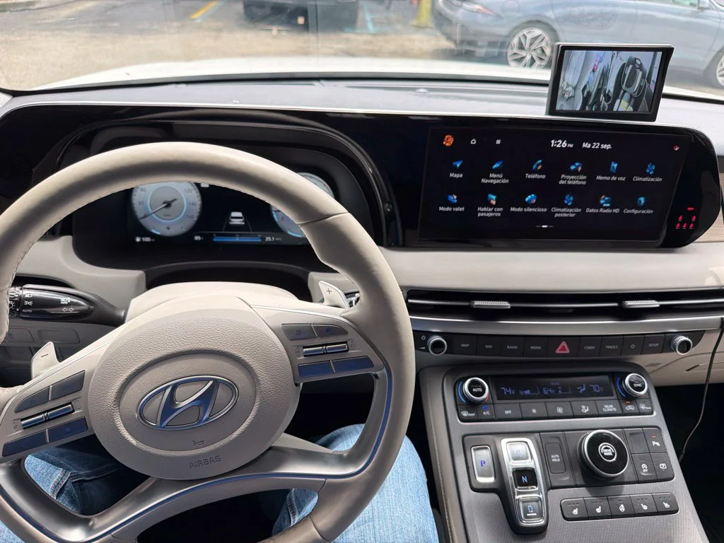 Used 2024 Hyper White Hyundai Limited image 6