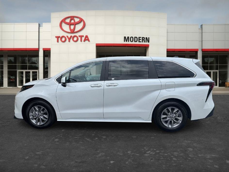 Used 2025 Wind Chill Pearl Toyota XLE image 7