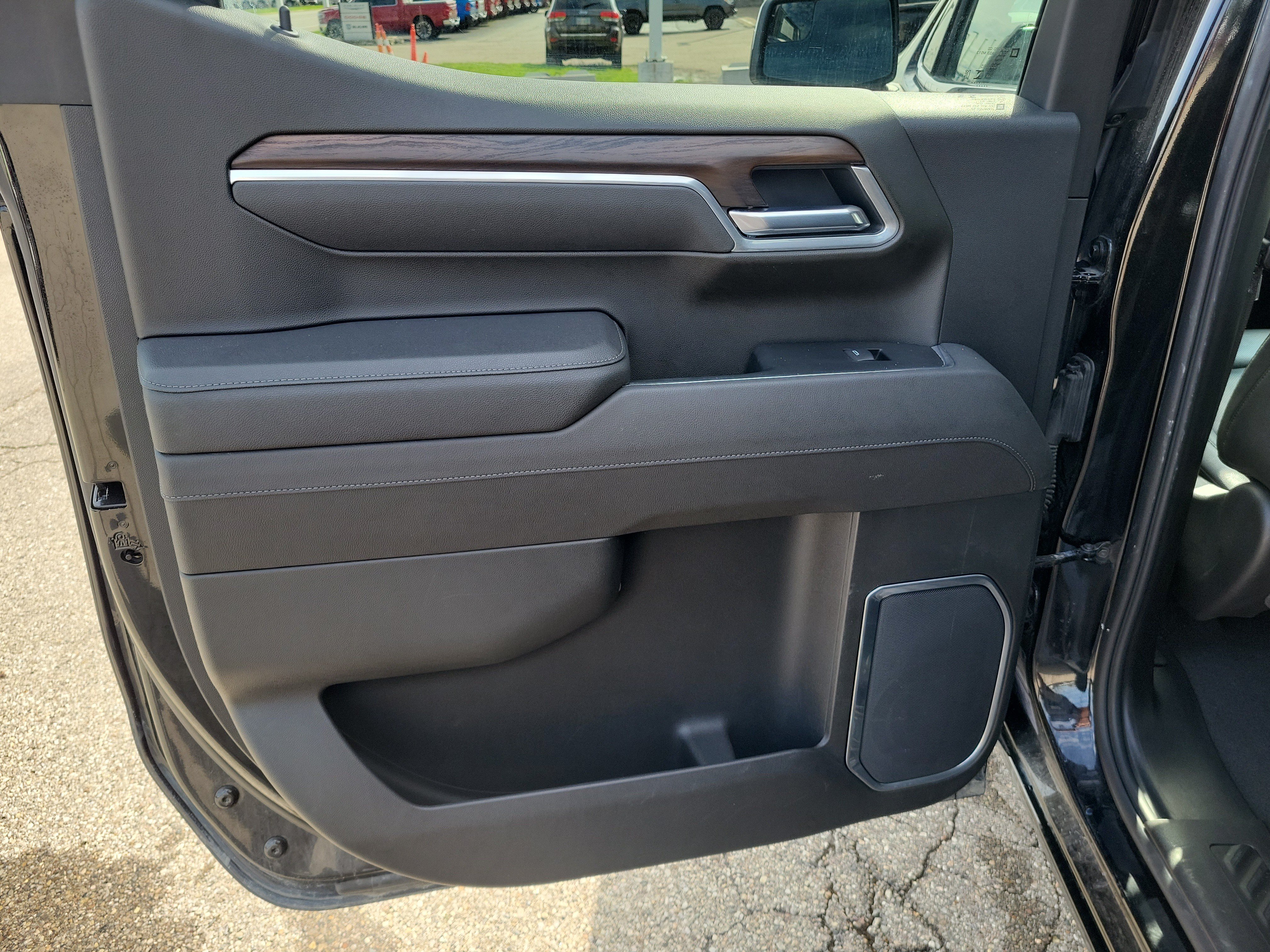Certified Used 2026 Onyx Black GMC SLT image 15