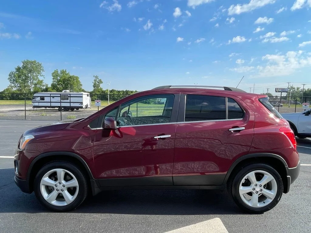 Used 2016 CRIMSON METALLIC Chevrolet LTZ image 12