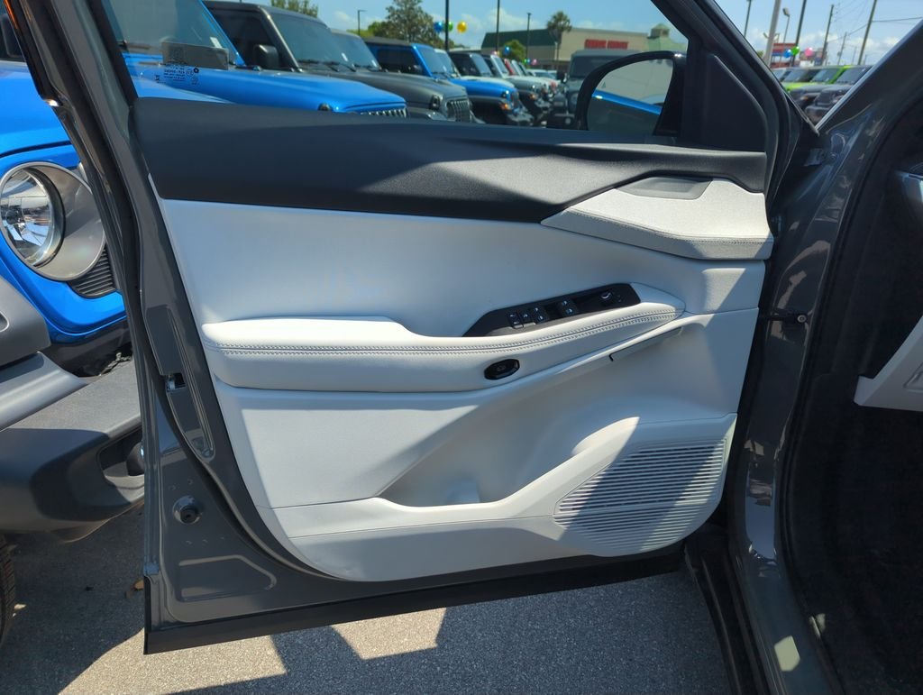 New 2026 Sting-Gray Clearcoat Jeep Laredo image 18
