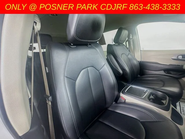 Used 2024 White Chrysler Select image 30