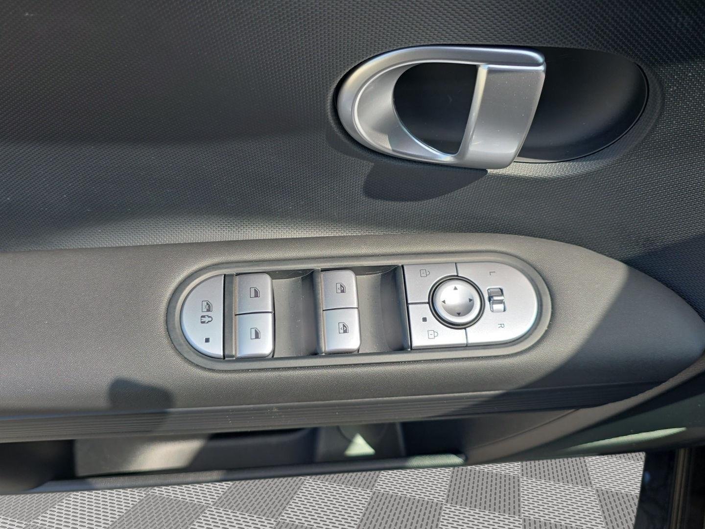 2024 Hyundai IONIQ 5 SEL - Photo 11