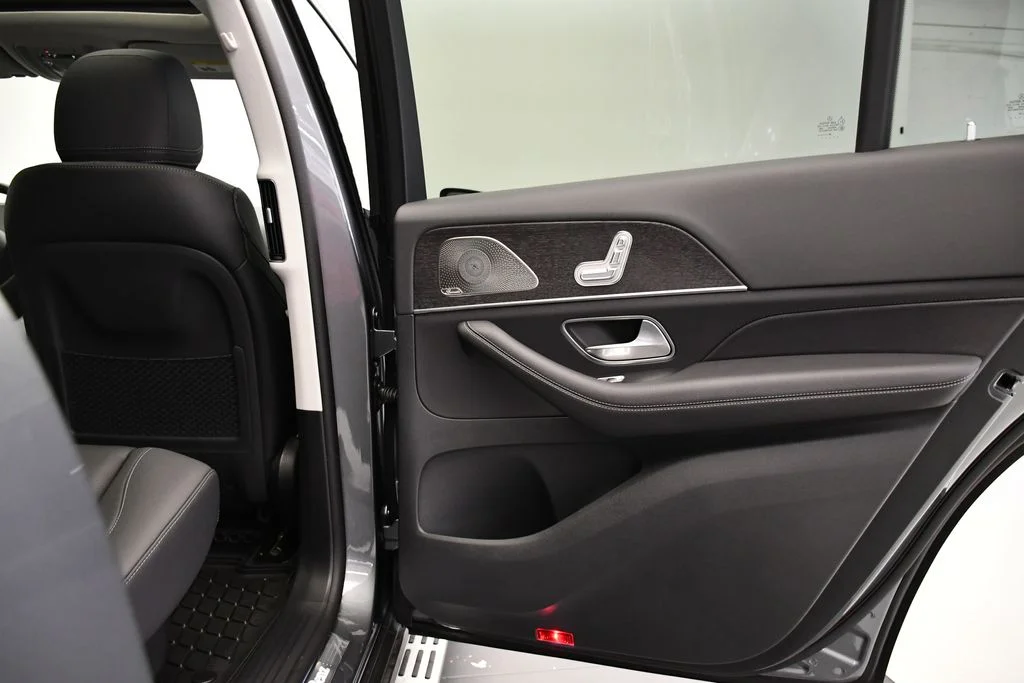 2026 Mercedes-Benz GLS Base - Photo 54