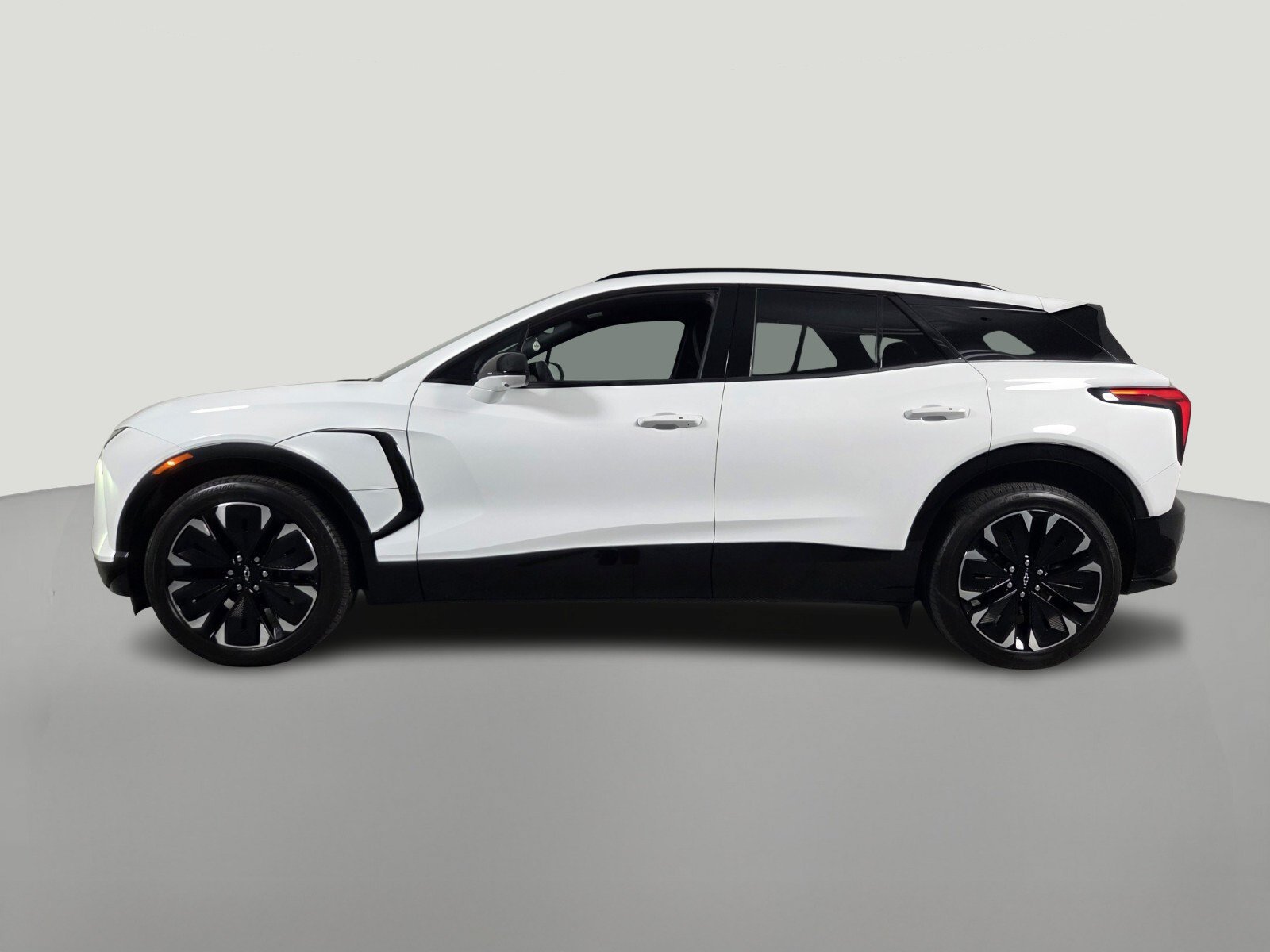 Used 2024 Chevrolet Blazer EV RS with VIN 3GNKDHRK1RS282968 for sale in Henderson, NV