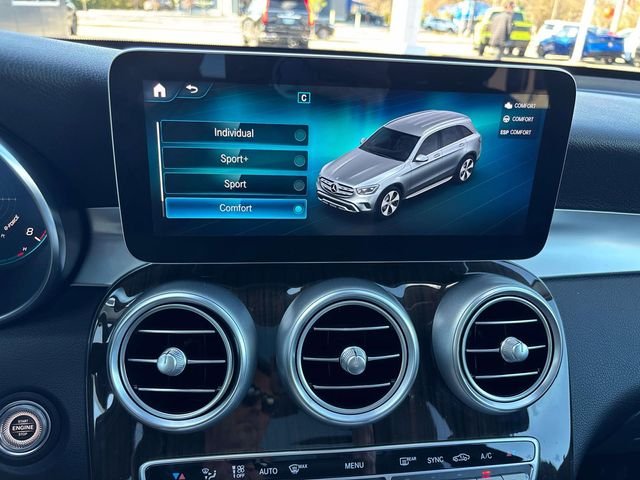 Used 2021 Gray Mercedes-Benz GLC 300 image 28