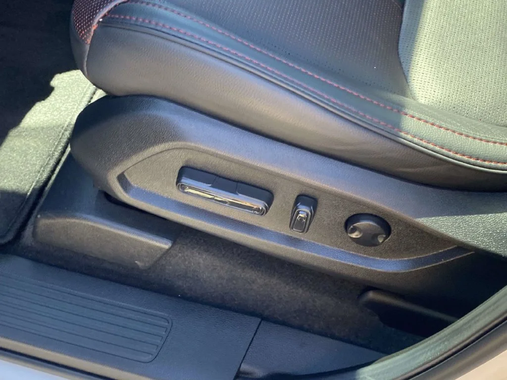 Certified Used 2025  Honda Black Edition image 21
