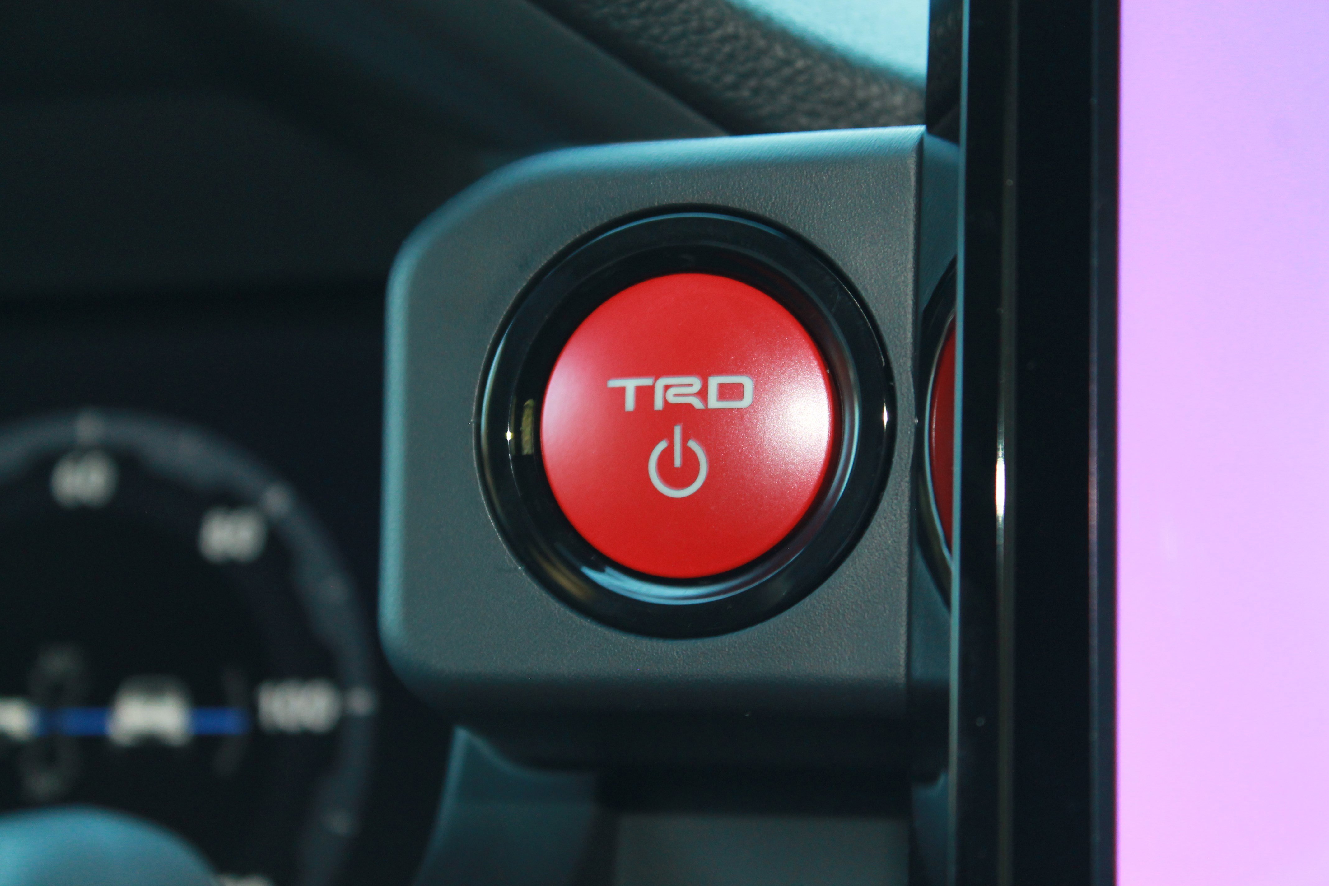 2025 Toyota Tacoma TRD Pro - Photo 36