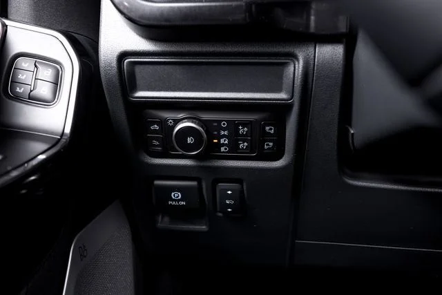 Used 2025 Shelter Green Ford Raptor image 44