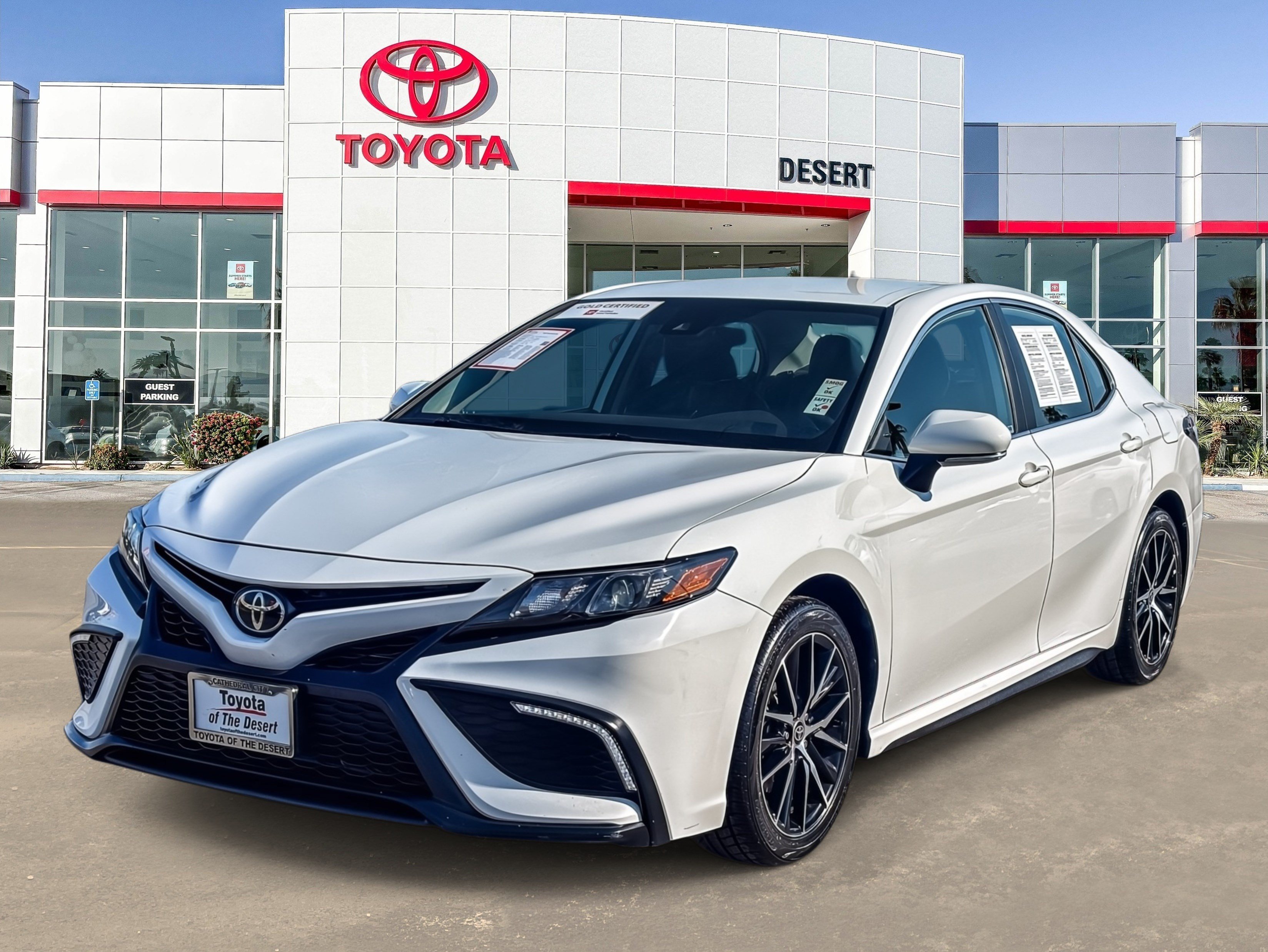 Certified Used 2024 Ice Cap Toyota SE image 3