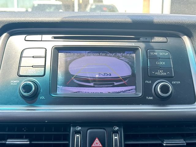 Used 2016 White Kia LX image 19