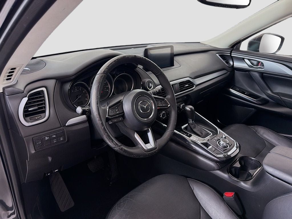Used 2016 Jet Black Mica Mazda AWD 4dr Touring image 6