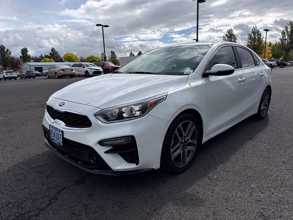 Used 2021 Snow White Pearl Kia EX image 3