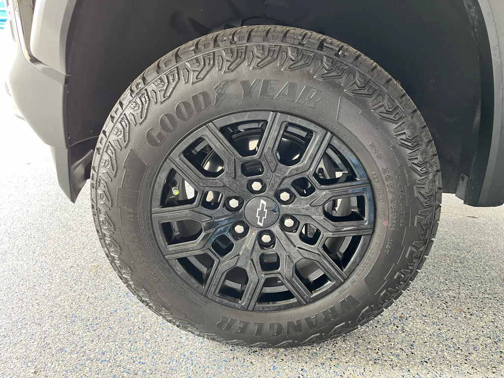 Used 2026 Black Chevrolet Trail Boss image 33