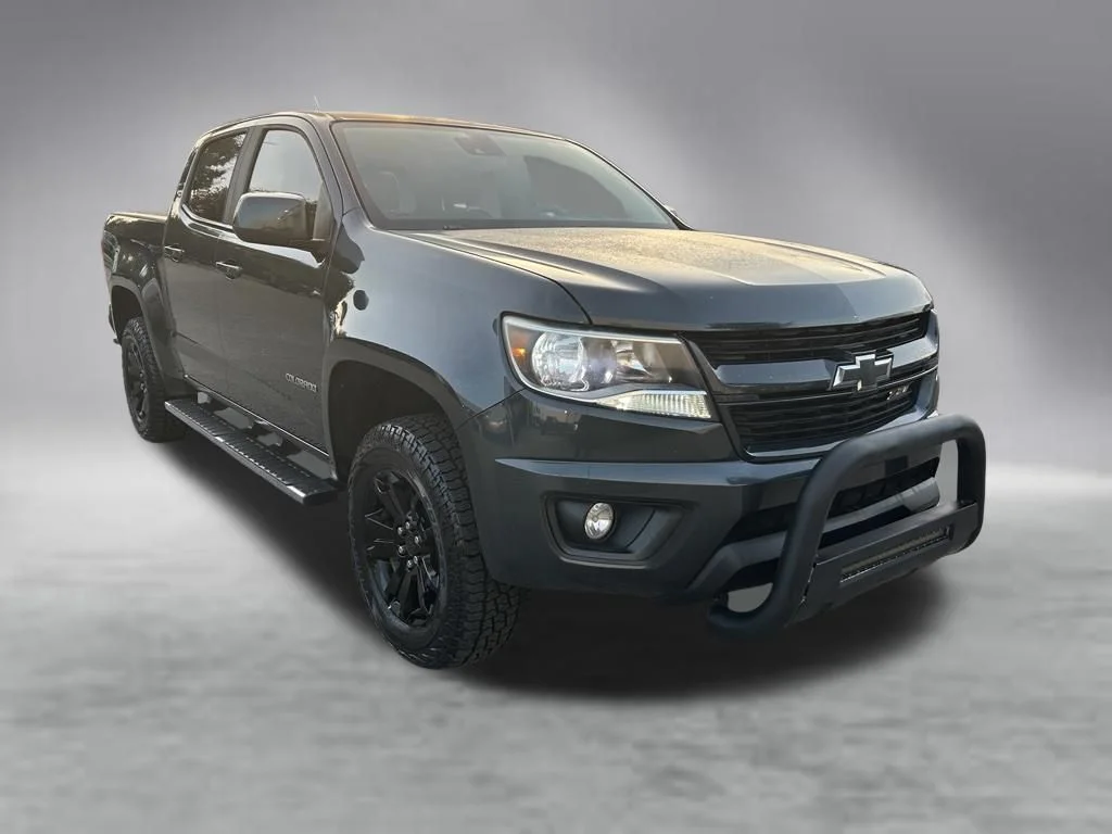 Used 2018 Graphite Metallic Chevrolet LT image 2