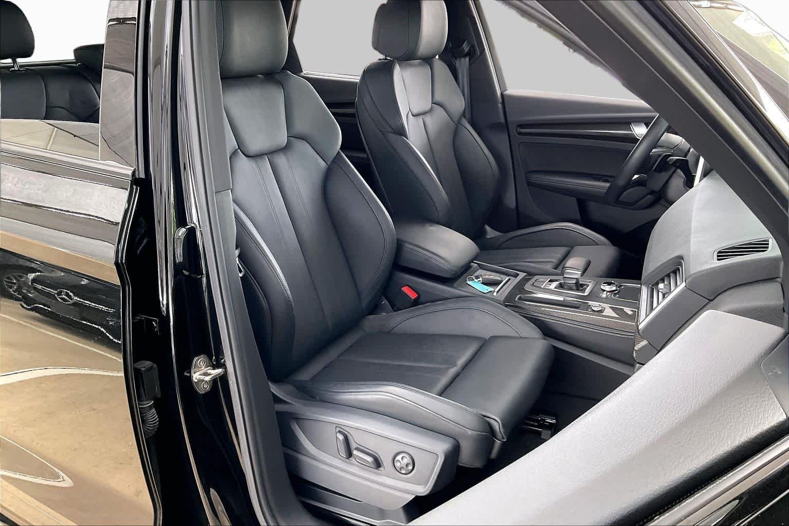 Used 2019 Mythos Black Metallic Audi Prestige image 10