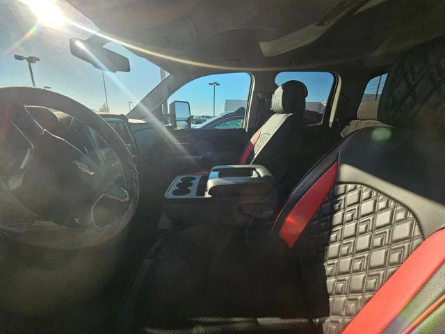 Used 2019 Graphite Metallic Chevrolet LT image 15