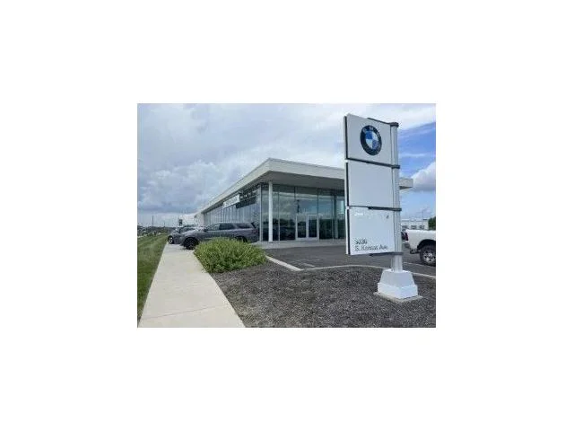 2026 BMW X5 xDrive50e's photo